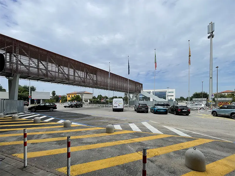 pass to parking Treviso